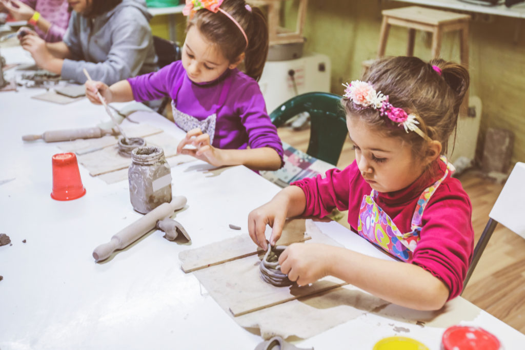 Atelier enfants découverte de l'argile